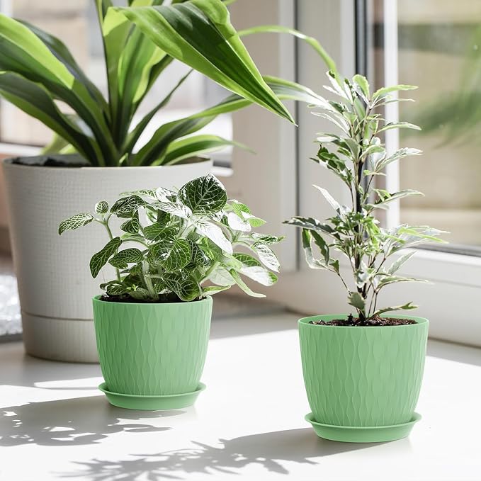 WSMKSZ 7 inch Flower Pots, 5 Pack Plant Pots with Drainage Holes and Saucers for Indoor Plants, Plastic Planters with Water Ripple for Small Garden House Plants, Nursery Pots for Succulent, Green