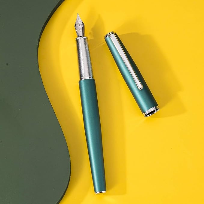 Hongdian 920 Green Metal Fountain Pen Medium Nib Classic Pen, Includes Refillable Converter and Pen Pouch