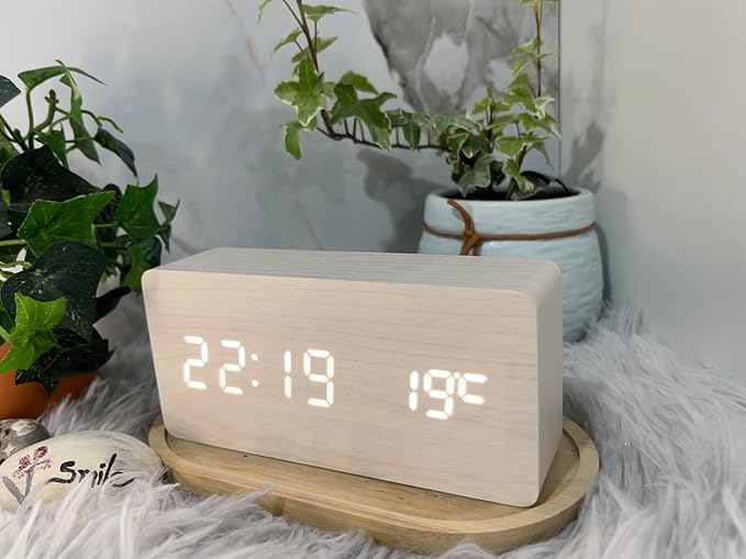 A Wooden Desk Alarm Clock (White, Without Engraving)