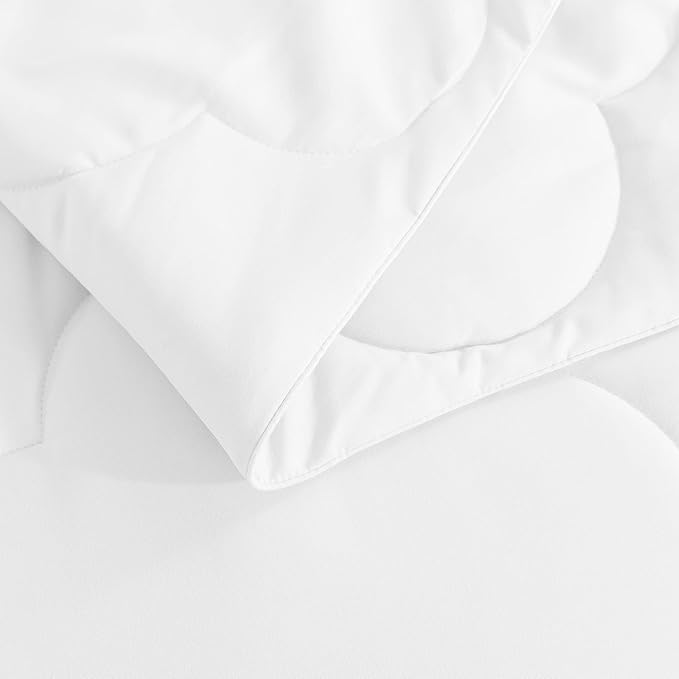 Feather and Loom Pendant Stitch Down Alternative All Seasons Comforter - Soft and Easy Care Microfiber Cover, Hypoallergenic High Loft Fiber Fill, Machine Washable Color: White Size: Full/Queen