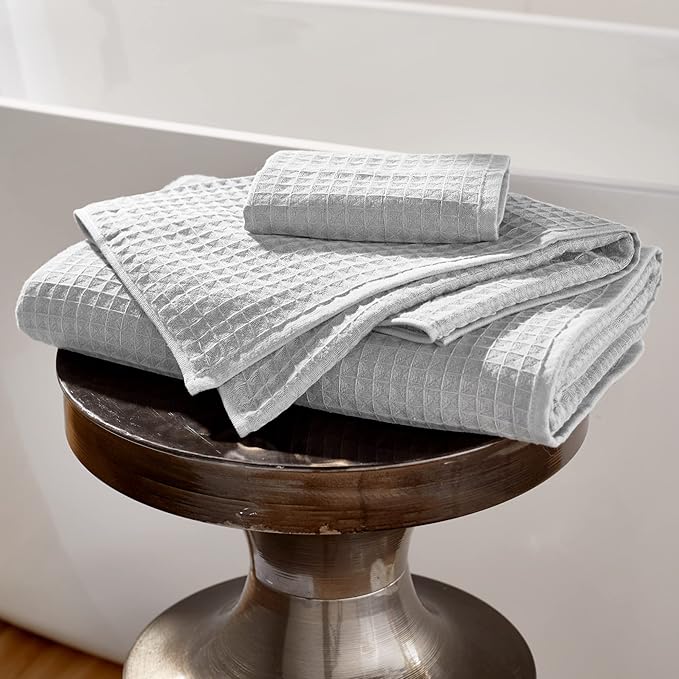 UCHINO Waffle Twist Cotton Weave Bath Towel for Bathroom Lightweight Absorbent Quick Dry Honeycomb Texture Solid Terry Loop Reverse 30" x 60", 1 Bath Towel, Grey