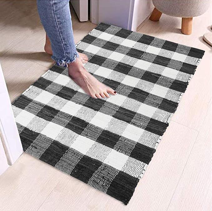 GLAMBURG Cotton Buffalo Check Plaid Washable, Handwoven Checkered Welcome Door Mat 18x30 for Kitchen Bathroom Outdoor Porch Laundry Living Room, Farmhouse Reversible Rag Rug Black White