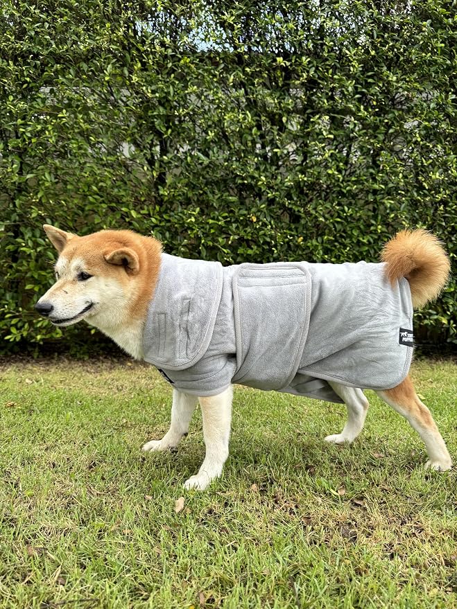 Tuff Pupper Fast Drying Dog Bath Robe | 800 GSM Plush Dog Towel Bathrobe/Dressing Gown | Super Absorbent Pet/Puppy Bathrobe | Adjustable Hood & Belly Strap | Super Soft | Fast Drying (M, Gray)