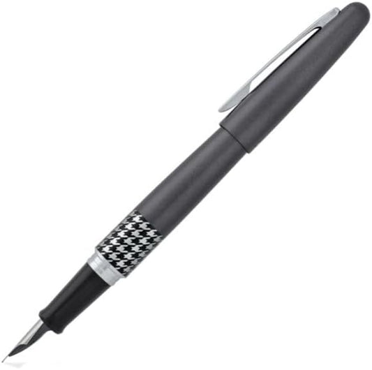 Goldspot Personalized Pilot Metropolitan Retro Pop Fountain Pen in Custom Engraved Pen in Gray