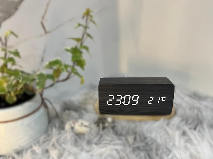 A Wooden Desk Alarm Clock (Black, Without Engraving)