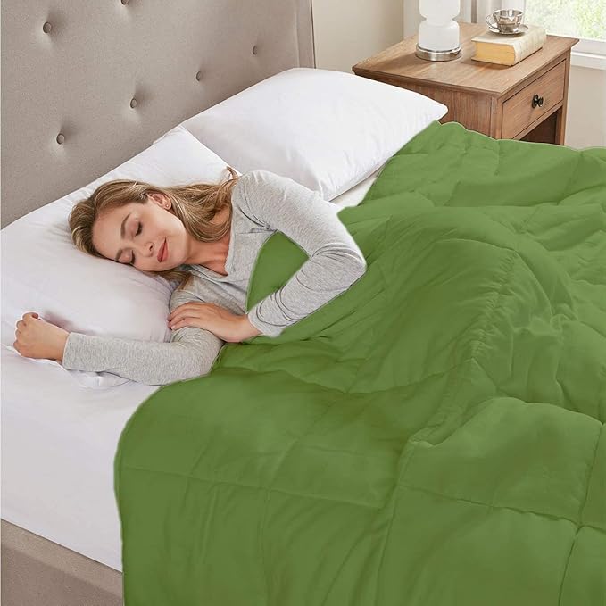 All Season Hypoallergenic Luxurious Down Alternative Cotton Comforter, Ultra-Soft 750 Fill-Power Oversized King Size Measures 116" x 98", Moss