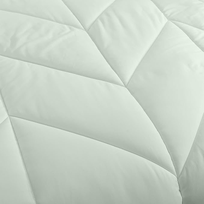 Feather and Loom Chevron Stitch Down Alternative All Seasons Comforter - Soft and Easy Care Microfiber Cover, Hypoallergenic High Loft Fiber Fill, Machine Washable Color: Dewkist Size: Full/Queen