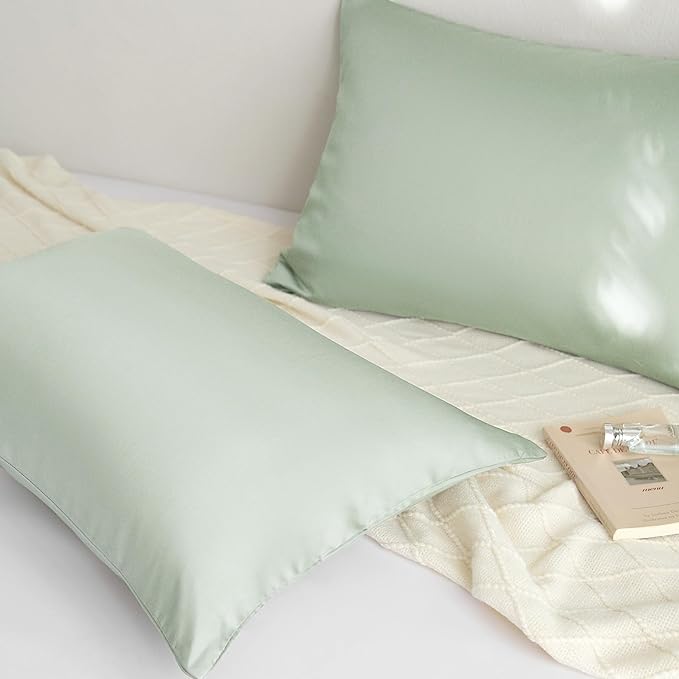 100% Lyocell Silk Pillowcase 2-Pc Tencel Pillowcases Silky Smooth Cooling Pillow Covers for Hot Sleepers 20x30 Inches (Green, 20x30in)