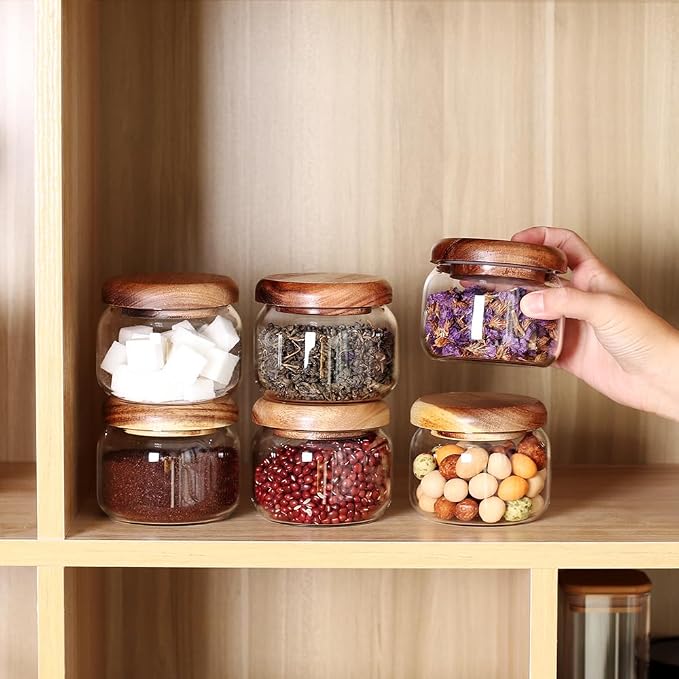 SAIOOL Kitchen Canisters Set of 6-8.5oz Glass Spice Jars With Acacia Airtight Lid and Labels Round Spice Bottles for kitchen Seasoning Baby Food Kids Snacks Meal Prep Containers Candle | Acacia Airtight Lid, Labels Included, Round Spice Bottles, Meal P...