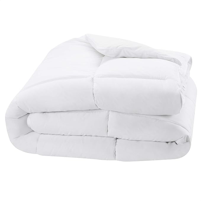 Amazon Basics White Down Alternative Comforter and Duvet Insert with Corner Tabs, Machine Washable, Twin, Light