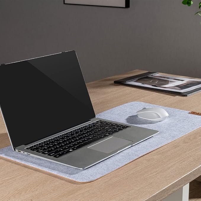 Desky Cork & Felt Desk Pad – Dual-Sided Mat with Natural Cork & Soft Felt, Non-Slip Desk Protector for Home Office, Anti-Scratch Surface (35.4" x 11.8", Light Grey)