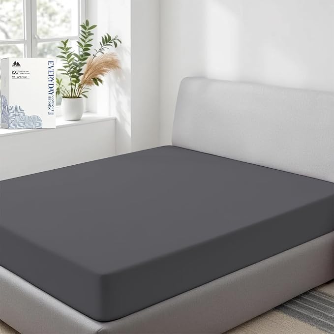 Mayfair Linen 100% Organic Cotton Percale Weave Fitted Sheet Full Size, Dark Grey, 1 Deep Pocket Full Fitted Sheet, Fits Mattress Upto 16" Crisp and Cool Bed Linen, Luxury GOTS Certified Sheets