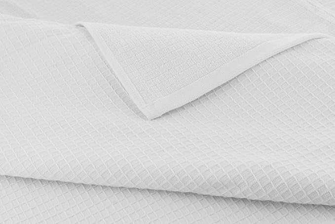 CASA COPENHAGEN Waffle 2Pcs 100% Egyptian Cotton Large Designer Bathsheet Towels Gift Set- White, 35"x70" 2Bath Sheet Towels for Bathroom (Box Pack, Set for Women & Men)