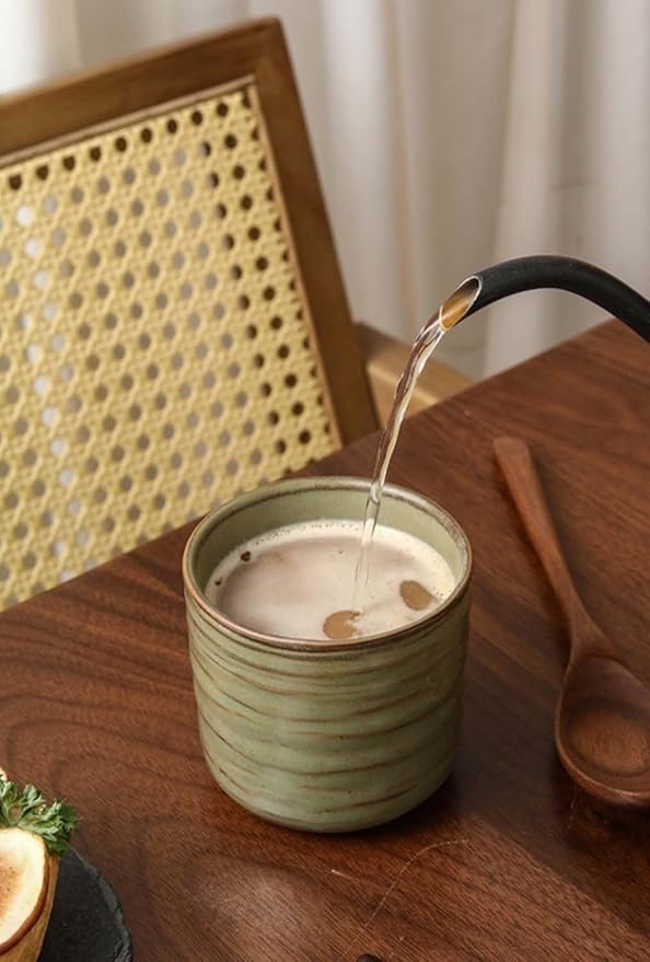 Japanese retro ceramic teacups, coffee cups, and water cups, suitable for restaurants, homes, and offices, white.