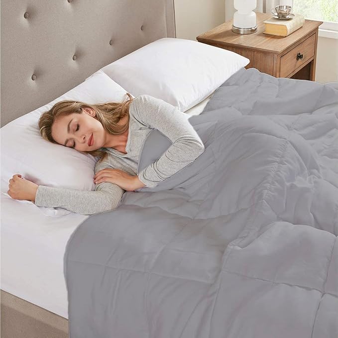 All Season Hypoallergenic Luxurious Down Alternative Cotton Comforter, Ultra-Soft 750 Fill-Power Eastern King Size Measure 118" x 110", Silver