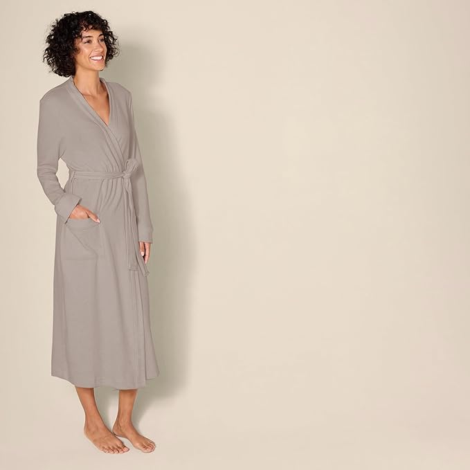 Amazon Essentials Women's Lightweight Waffle Full-Length Bath Robe with Pockets (Available in Plus Size)