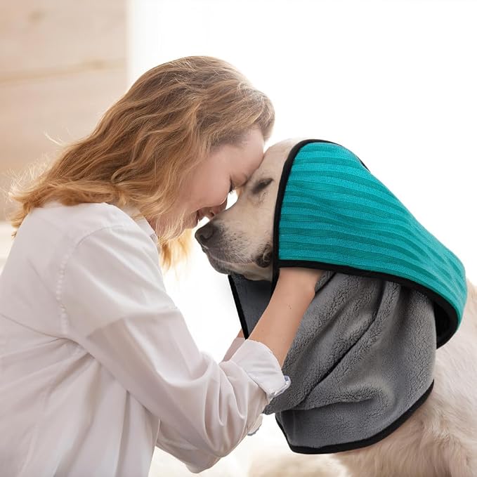 Microfiber Dog Towel & Paw Cleaner – Super Absorbent for Drying Dogs Large, Medium & Small, Quick Dry Pet Towels with Hand Pockets, Soft & Durable Puppy Towel, Machine Washable, Hanging Loop (Small)