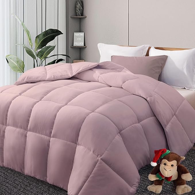 DOWNCOOL Comforters Oversize King Size, Duvet Insert,Light Pink All Season Duvet, Lightweight Quilt, Down Alternative Hotel Comforter with Corner Tabs (Pink, Oversize King 116x98 Inches)