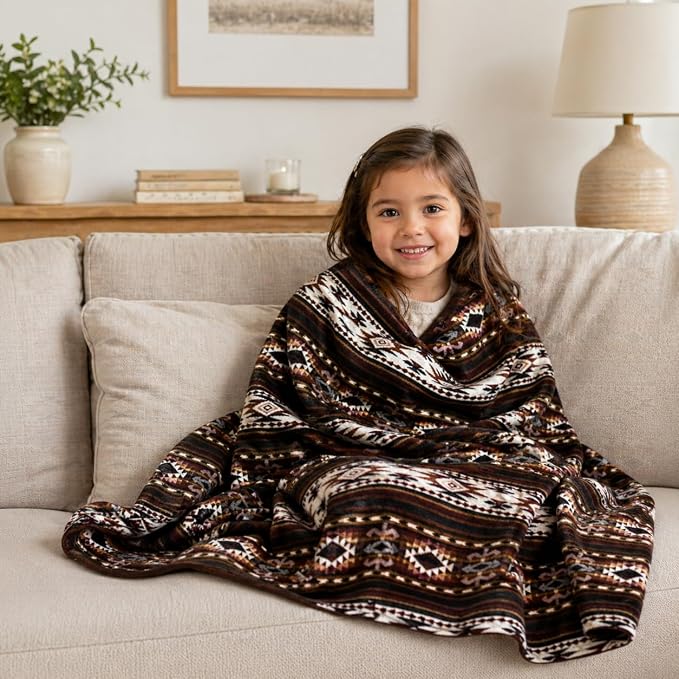 Alpaca Wool Blanket, Throw Size 78 x 47, Reversible 2 in 1, Thick and Ultra Soft, Hypoallergenic, Non-Itchy, Handmade in Ecuador. Premium Alpaca Wool Thtow Blanket for Cozy Comfort. (Green, Throw)
