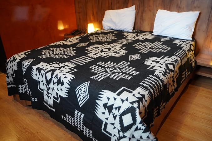 AHUAY Premium Hypoallergenic Alpaca Wool Blanket – Reversible 2-in-1 Andean Geometric Throw, Ultra Soft Warm Lightweight, Handmade in Ecuador (Imbabura Black and White, King)