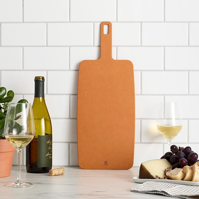 ZWILLING Plant Fiber 19-in x 7.5-in Cutting Board with Handle - Natural