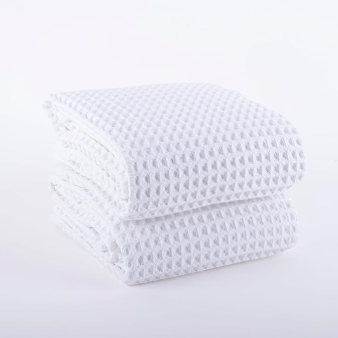 PÜSKÜL Pack of 2 Waffle Bath & Spa Towels - Premium 100% Turkish Organic Cotton - Quick Dry Thin Bath Towel for Bathroom - Made in Turkey (White, 32x63 inch)