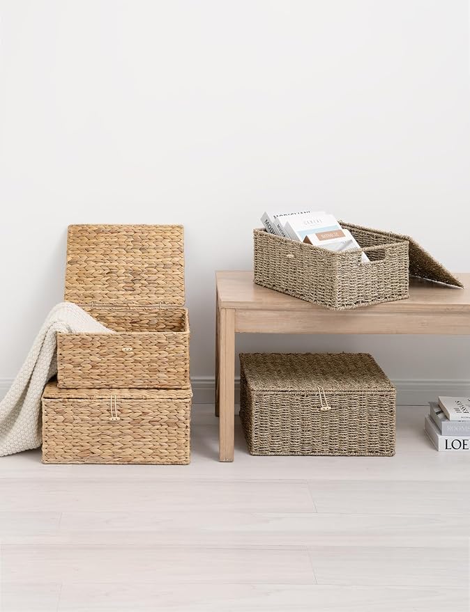 StorageWorks Seagrass Wicker Baskets for Organizing, Medium Wicker Basket with Lid, Decorative Basket with Built-in Handles, Towel Storage for Shelf, 1 Pack