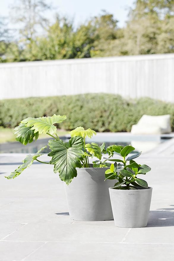 Ecopots Amsterdam Durable Modern Round Indoor/Outdoor Recycled-Based Composite Flower Pot Planter w/Water Reservoir, White Grey, 12"