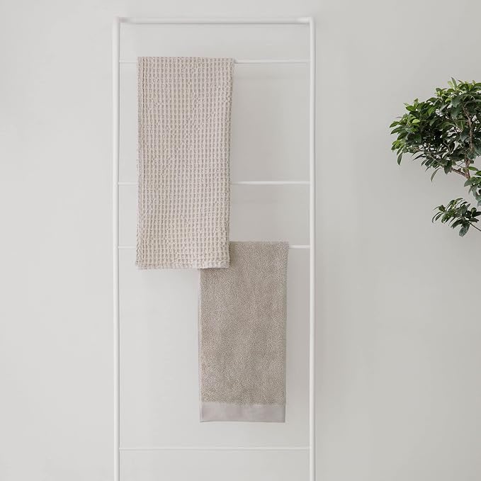 Blomus Riva Hand Towel Magnet 20" x 40"