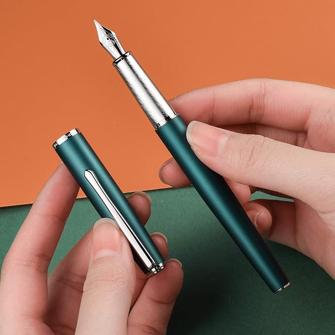 Hongdian 920 Green Metal Fountain Pen Medium Nib Classic Pen, Includes Refillable Converter and Pen Pouch