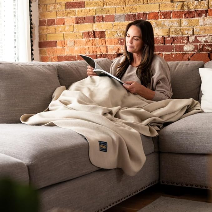 Arcturus Bighorn 100% Virgin Wool Blanket | Heirloom-Quality Wool Bedding for Home & Cabin | Warm, Thick & Durable (Twin Size, Ivory)