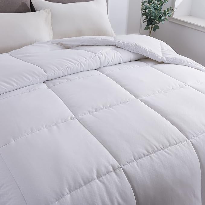 Feather and Loom European Gusset All Season Down Alternative Comforter - 1.5-inch Gusset for Extra Loft, Easy Care Microfiber Cover, Hypoallergenic Fiber Fill - Color: White | Size: Full/Queen