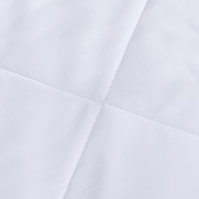 Feather and Loom 300 Thread Count Lyocell All Season Down Alternative Comforter - Eco-Friendly, Sustainable Fabric and Fiber, Hypoallergenic High Loft Fill, Machine Wash | Size: Full/Queen