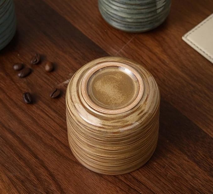 Japanese retro ceramic teacups, coffee cups, and water cups, suitable for restaurants, homes, and offices, brown.