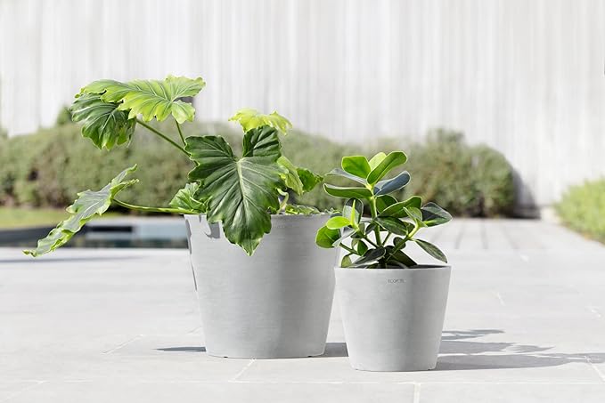 Ecopots Amsterdam Durable Modern Round Indoor/Outdoor Recycled-Based Composite Flower Pot Planter w/Water Reservoir, White Grey, 8"