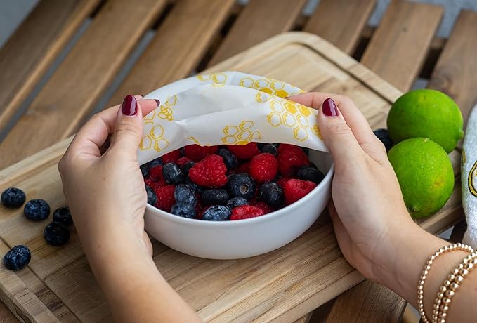 Pure & Sustainable Company® Beeswax Wraps – Pattern 3-Pack | Reusable Food Storage (8x8, 11x11, 14x14) – Eco-Friendly Plastic Wrap Alternative Beeswax Wraps for Food Storage (Honeycomb Print)