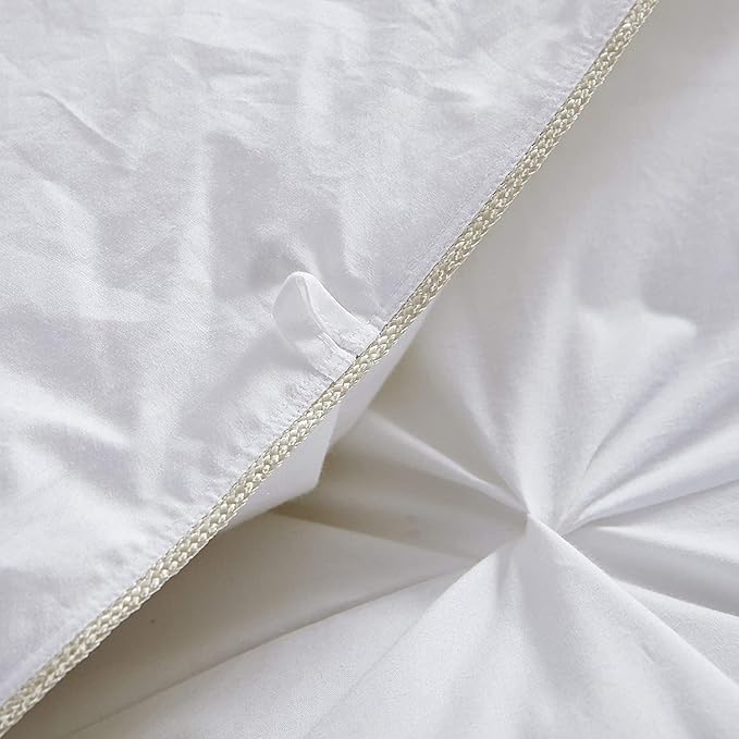 Luxurious Full/Queen Goose Down Comforter, Unique White Pinch Pleat, 600 Thread Count, 100% Egyptian Cotton Cover, 70 Oz Fill Weight, 750 Fill Power