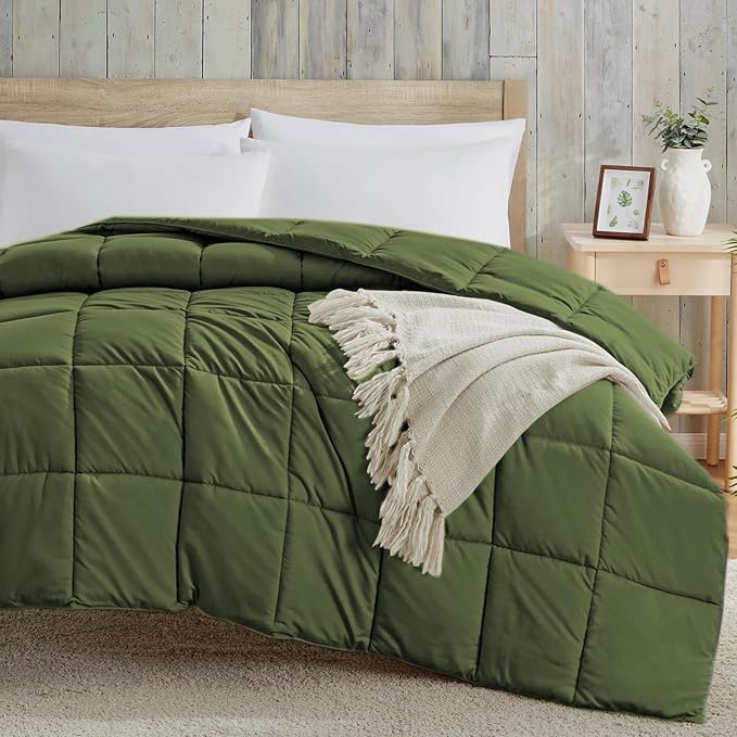 Homelike Moment Twin Comforter Duvet Insert - Olive Green Down Alternative Bed Comforter Twin Size, Lightweight Bedding Comforters Quilted Soft All Season Reversible Olive Green