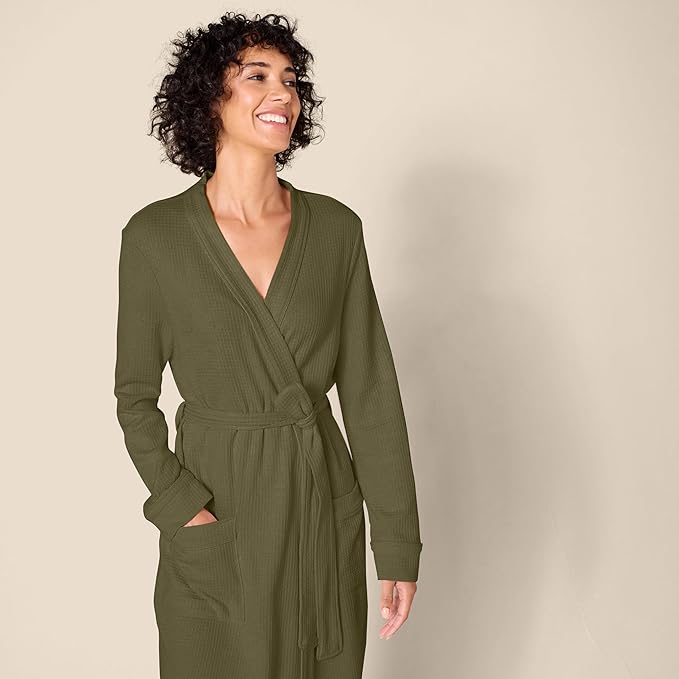 Amazon Essentials Women's Lightweight Waffle Full-Length Bath Robe with Pockets (Available in Plus Size)