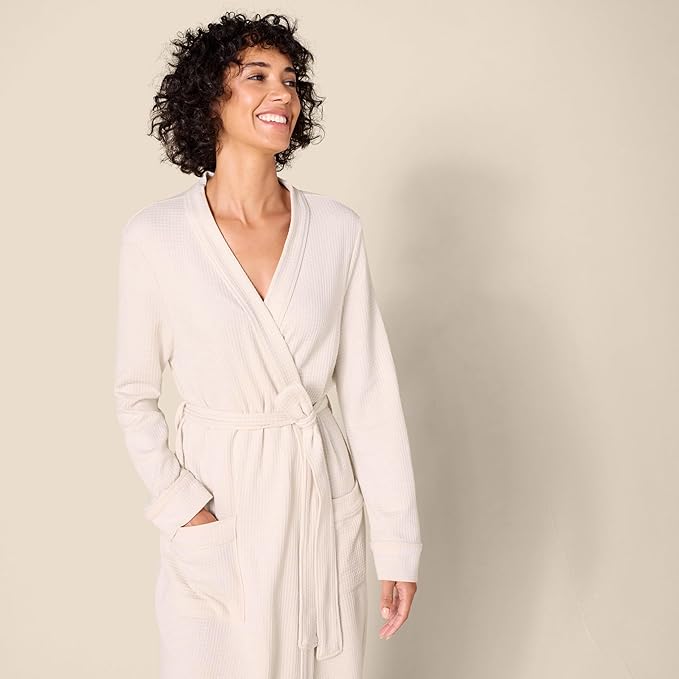 Amazon Essentials Women's Lightweight Waffle Full-Length Bath Robe with Pockets (Available in Plus Size)