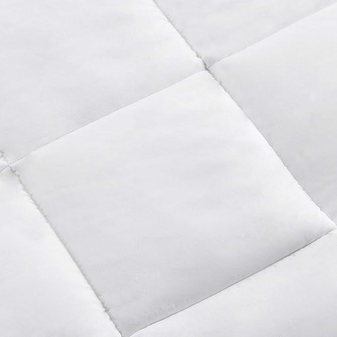 Amazon Basics White Down Alternative Comforter and Duvet Insert with Corner Tabs, Machine Washable, Twin, Warm