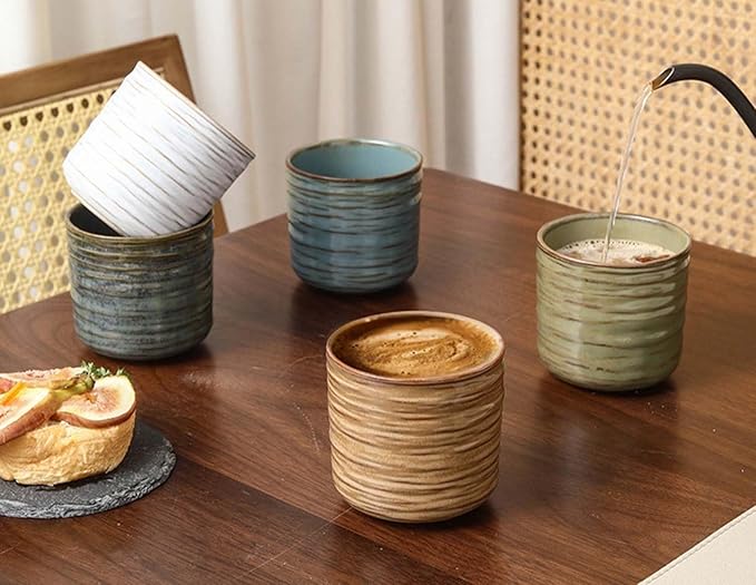 Japanese retro ceramic teacups, coffee cups, and water cups, suitable for restaurants, homes, and offices, brown.