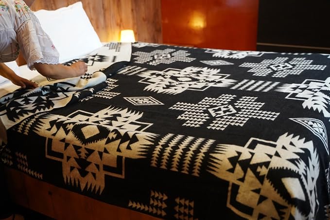 Alpaca Wool Blanket, Queen Size 94 x 78, Reversible 2 in 1, Thick and Ultra Soft, Hypoallergenic, Non-Itchy, Handmade in Ecuador. Premium Alpaca Wool Thtow Blanket for Cozy Comfort. (Black and White)