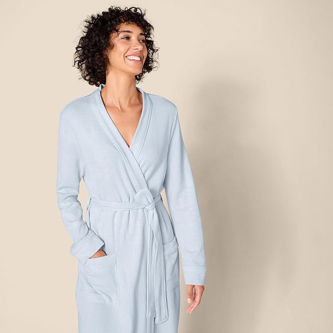 Amazon Essentials Women's Lightweight Waffle Full-Length Bath Robe with Pockets (Available in Plus Size)