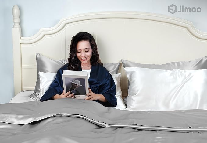 100% Mulberry Silk Pillowcase for Hair and Skin, 22 Momme Pure Natural Silk Pillow Case Both Sided with Zipper, Pillow Cover for Women Mom Men (Silver Grey, Standard 20''×26'', 2 Pack)