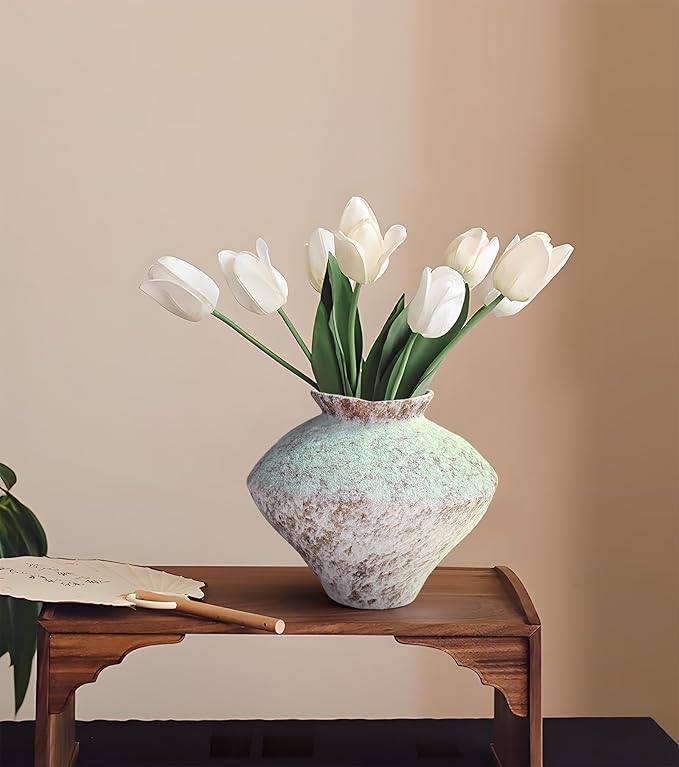 GeLive 6.3-Inch Textured Ceramic Vase, Rustic White Bulbous Pottery, Handmade Wabi Sabi Distressed Farmhouse Decor, Vintage Centerpiece for Dried & Fresh Flowers, Indoor Home Decoration
