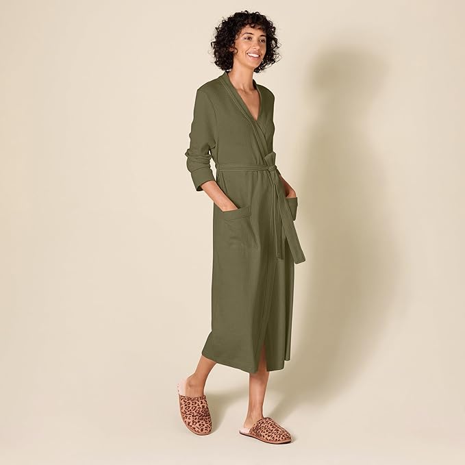 Amazon Essentials Women's Lightweight Waffle Full-Length Bath Robe with Pockets (Available in Plus Size)