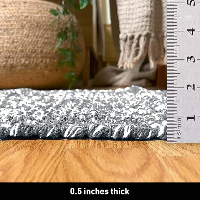 Chardin home Grey & White Cotton Throw Rug, 21x34 Inches Area Rug for Bathroom Kitchen entryway, Reversible Handwoven Rug Machine Washable.
