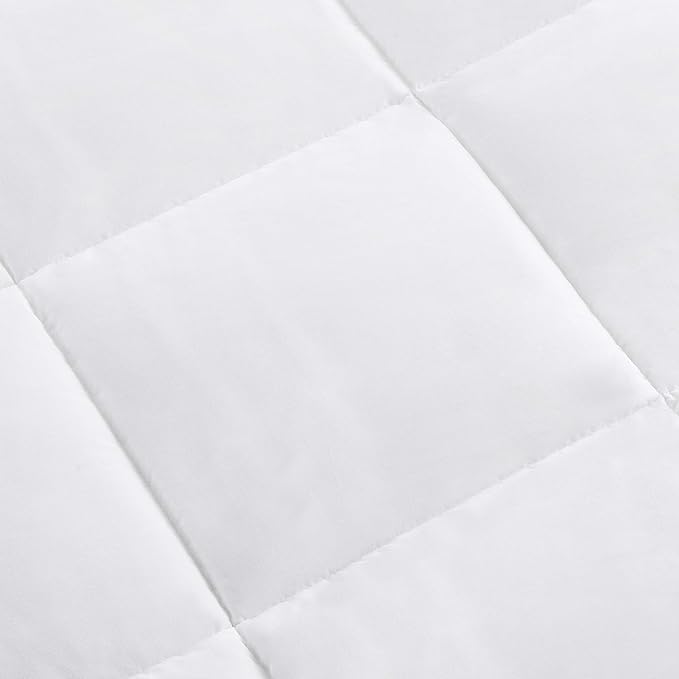 Amazon Basics White Down Alternative Comforter and Duvet Insert with Corner Tabs, Machine Washable, Twin, All-Season