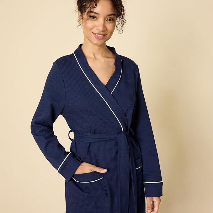 Amazon Essentials Women's Lightweight Waffle Full-Length Bath Robe with Pockets (Available in Plus Size)